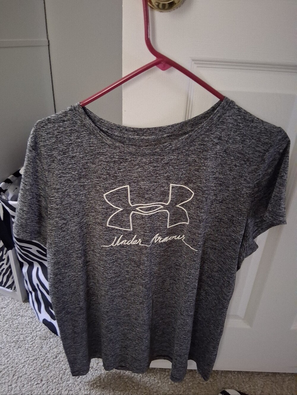 Women's Under Armour t-shirt
